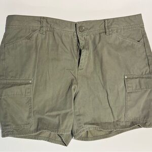 Liz Claiborne Olive Green Cargo Shorts